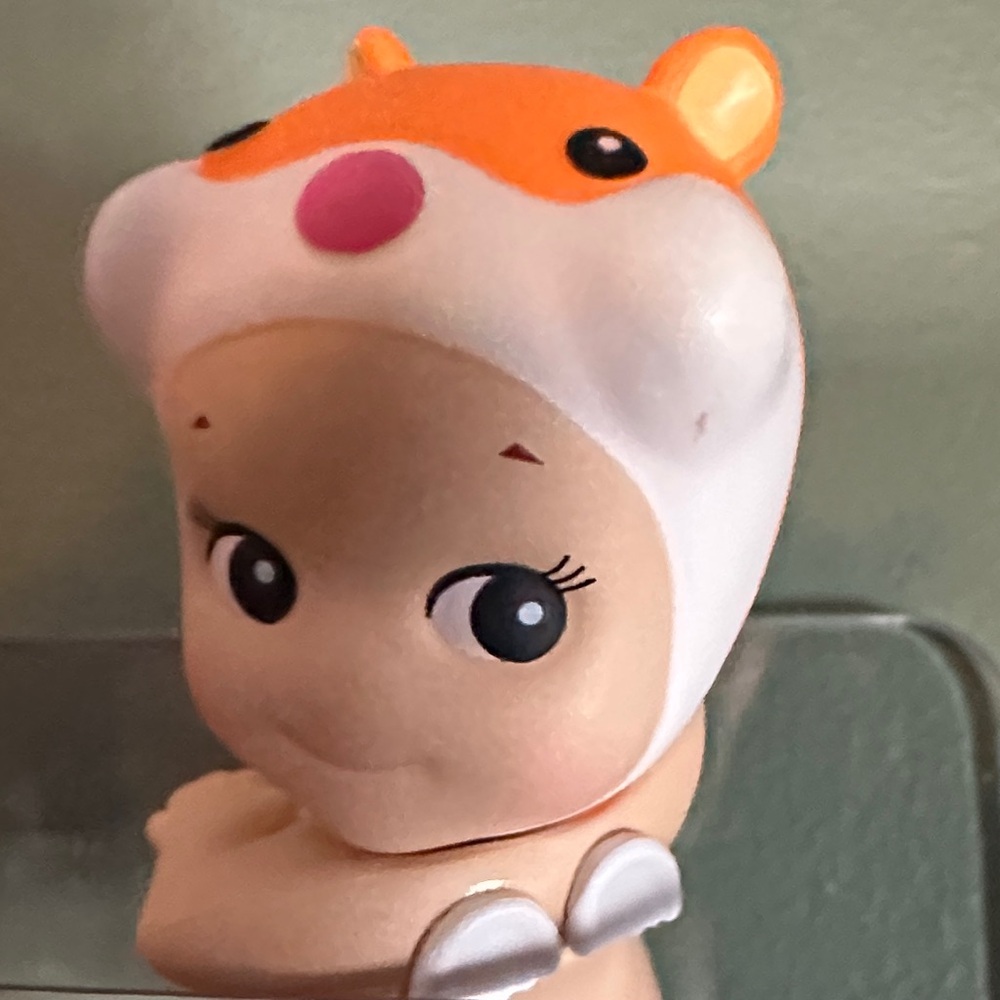 SONNY ANGEL HIPPERS Looking Back Series Neon colors HAMSTER 🐹 NEW - Picture 3 of 5
